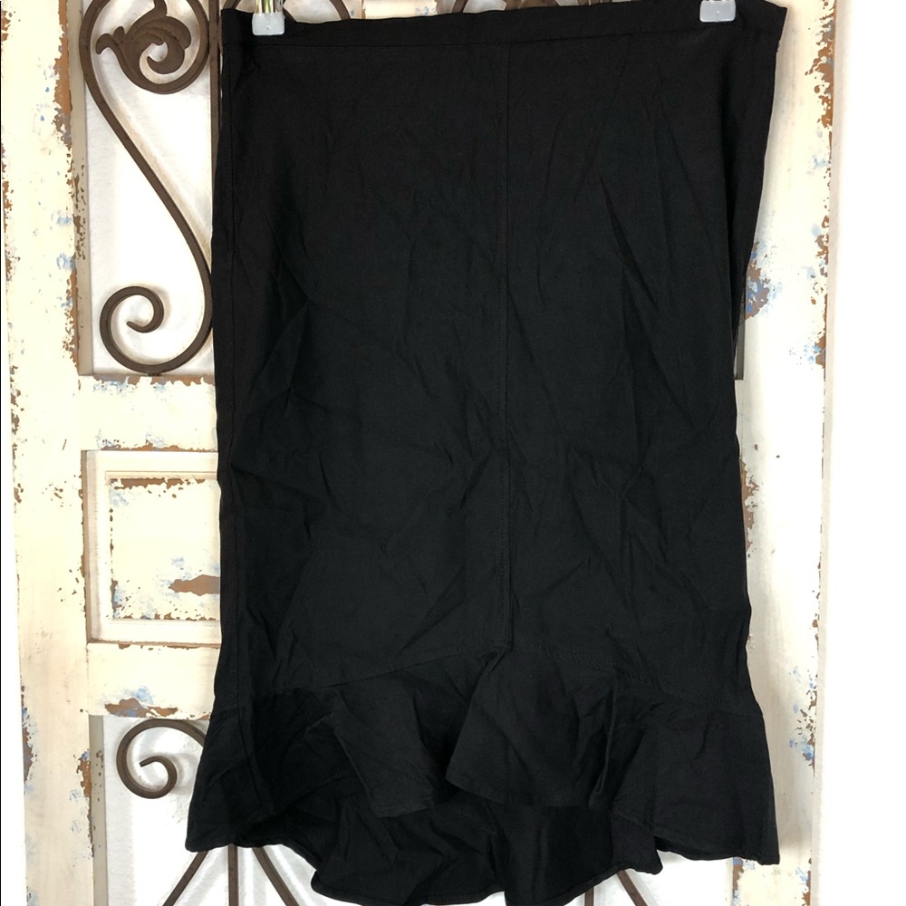 Max studio black ruffle bottom pencil skirt